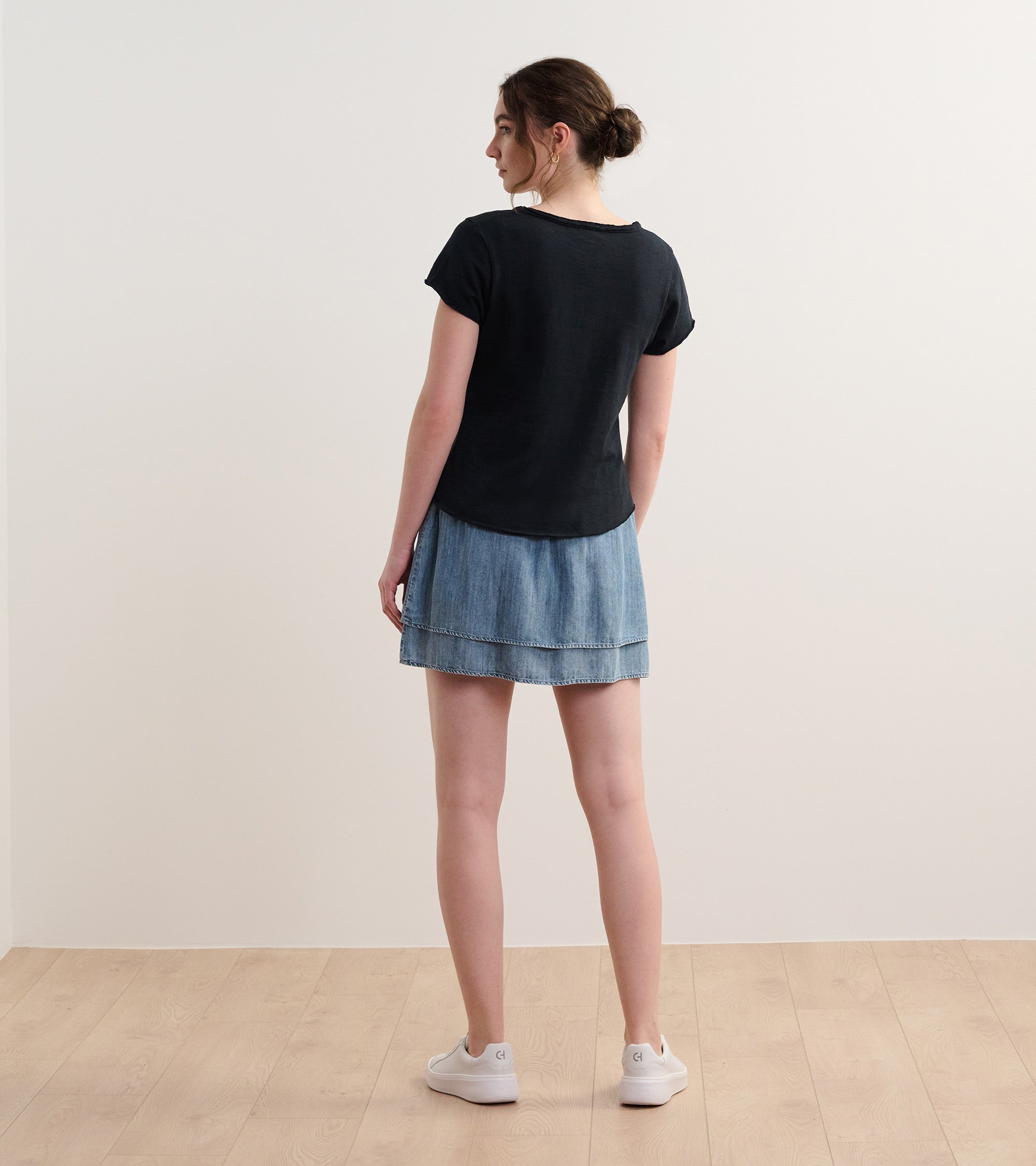 Sadie V-Neck Tee - Black