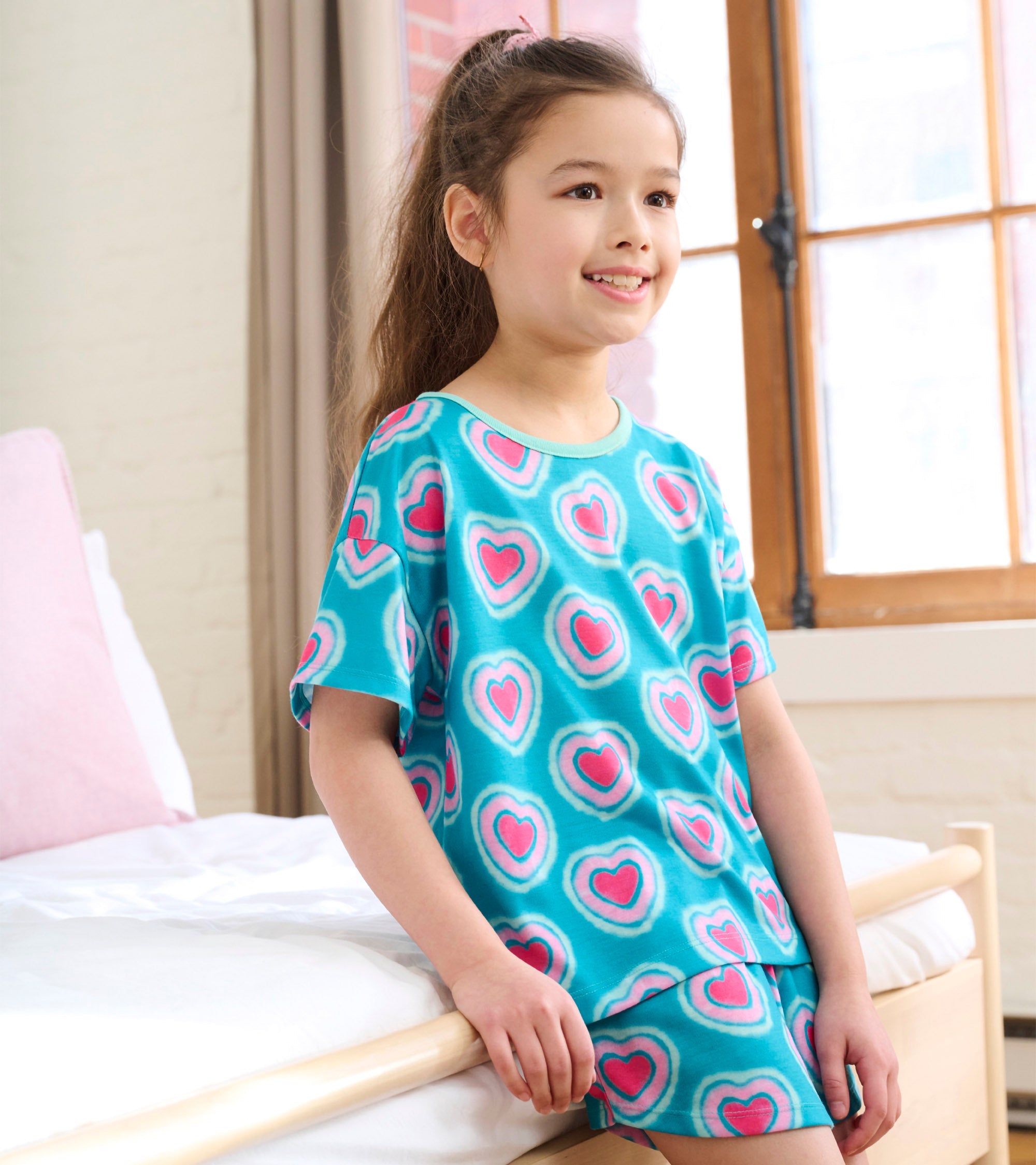 Girls Glowing Hearts Tee and Shorts Pajama Set